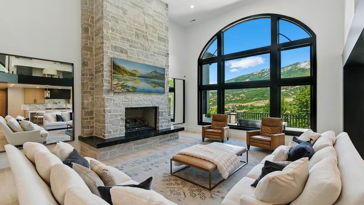 Editing Equity: How Faster Turnaround Levels the Playing Field for Solo Photographers