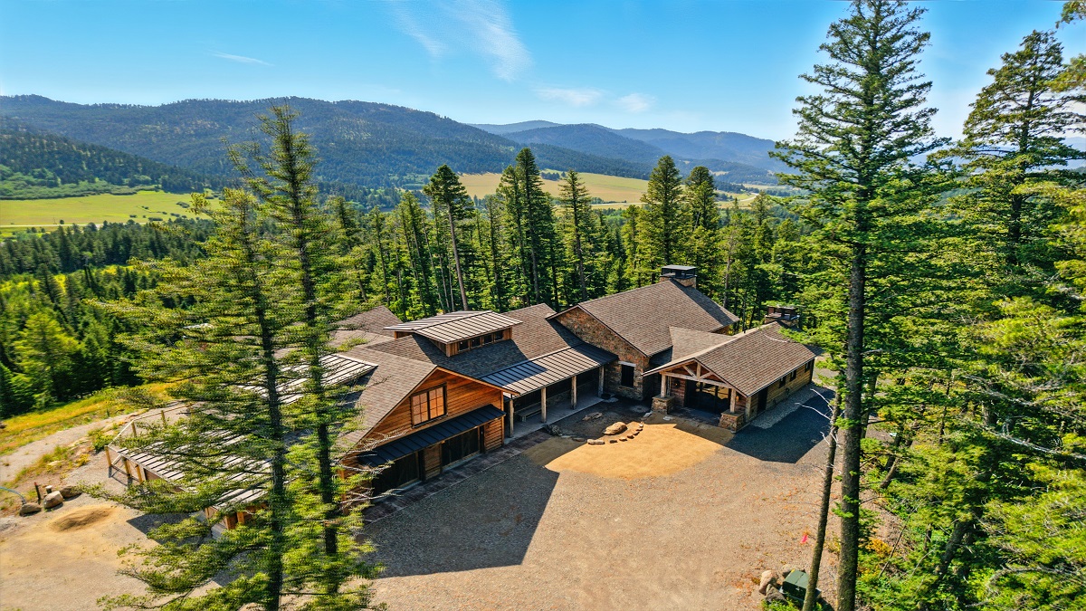 Real Estate Photo Editing Showdown: HDR vs Flambient