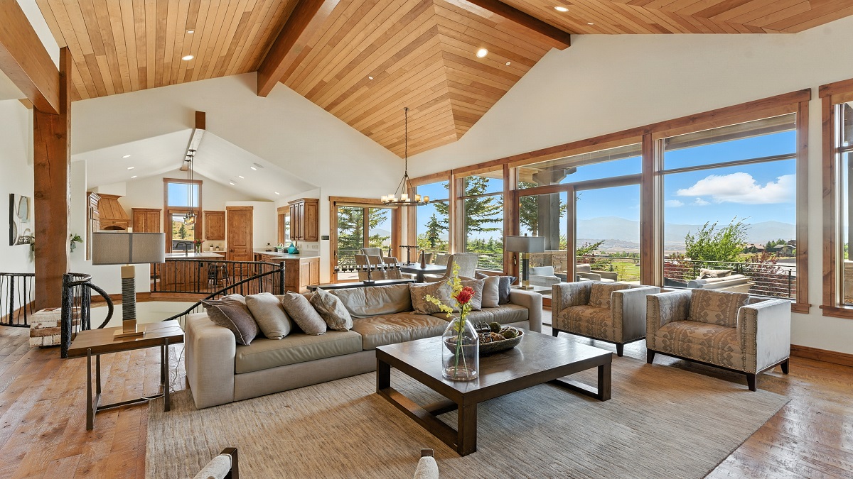 Window Pulls and White Balance: Small Fixes That Make a Listing Look Luxury